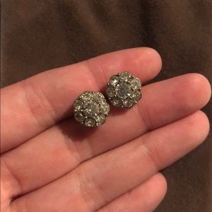 Silver flower stud earrings
